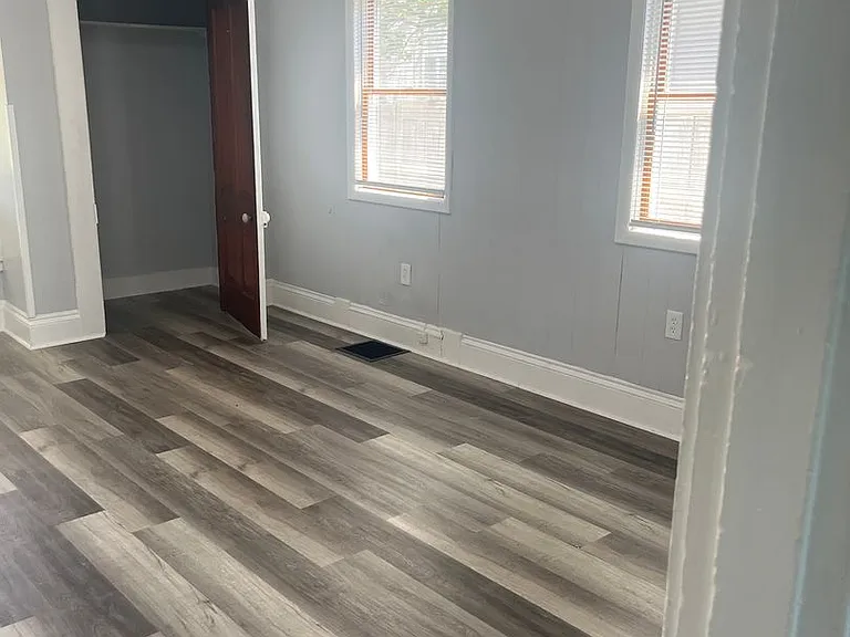 311 Sheridan Avenue — Photo 8