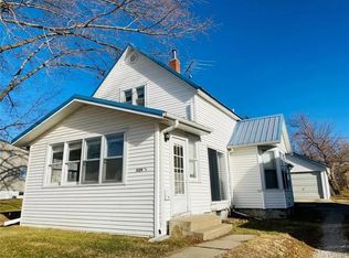 1509 1/2 6th Ave, Belle Plaine, IA 52208