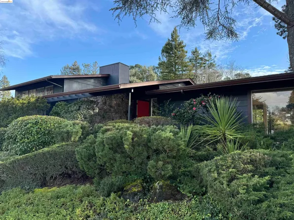 12101 Tartan Way, Oakland, CA 94619