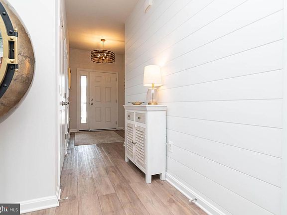 5th image of 25087 Treeview Ln
