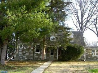 805 S Fairway Rd, Glenside, PA 19038