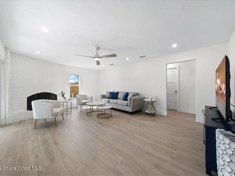 115 Elm Ave — Photo 6
