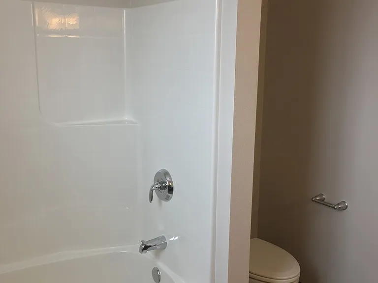 2303 N Landon Ln — Photo 17
