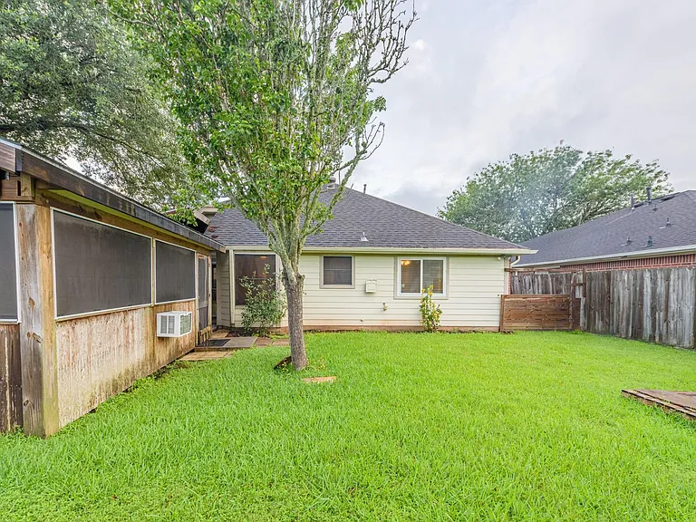 3503 Riverside Dr — Photo 27