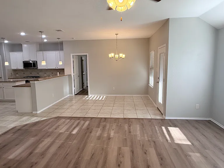 516 Rustic Oak Ln — Photo 13