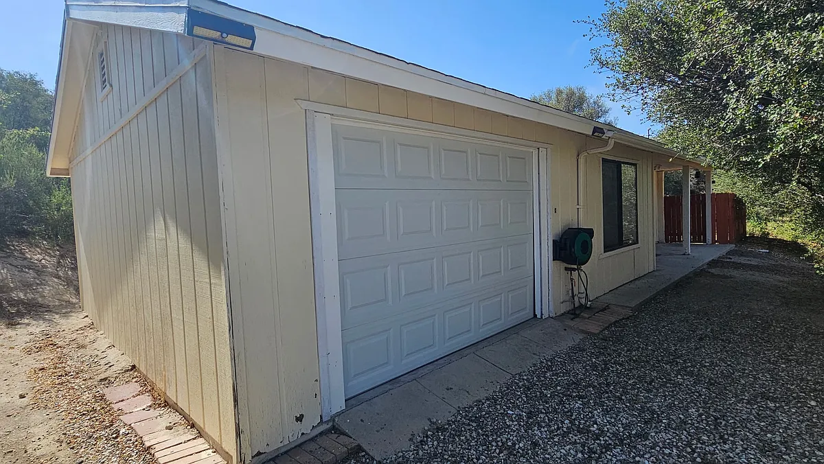Building Photo - Solana Ln