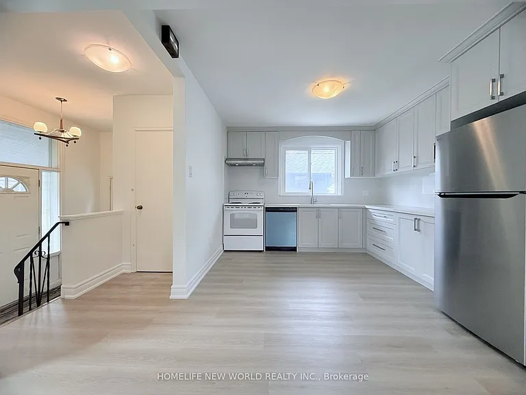 61 Crosland Dr — Photo 9