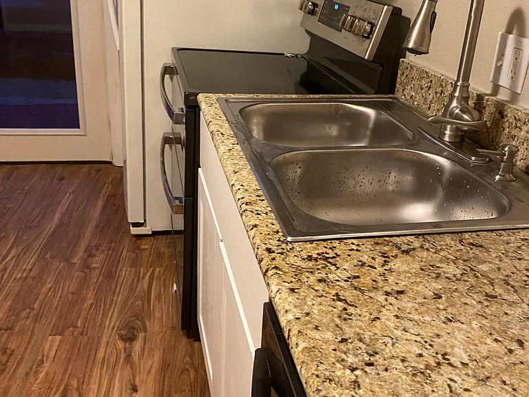 3423 W Pikes Peak Ave #A — Photo 5