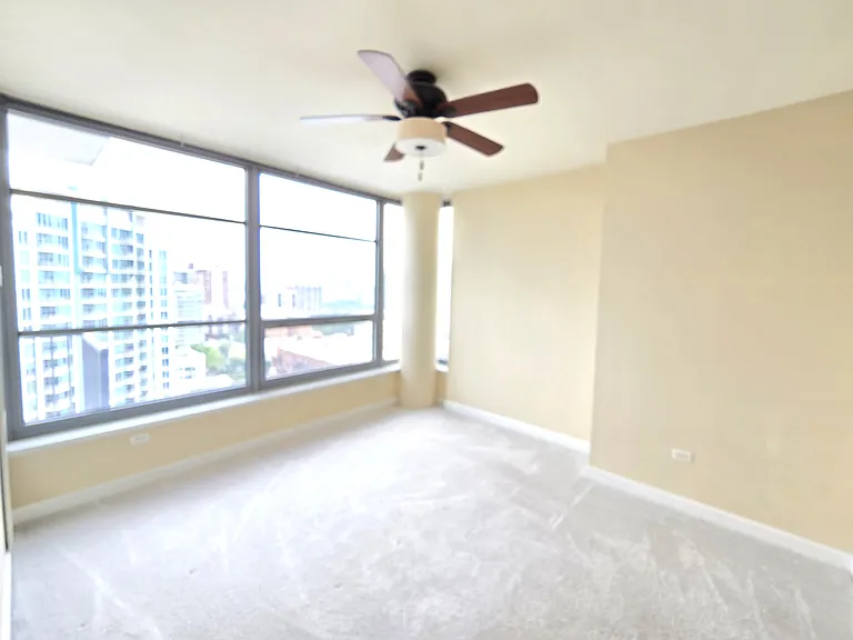 1600 S Prairie Ave #1806 — Photo 6