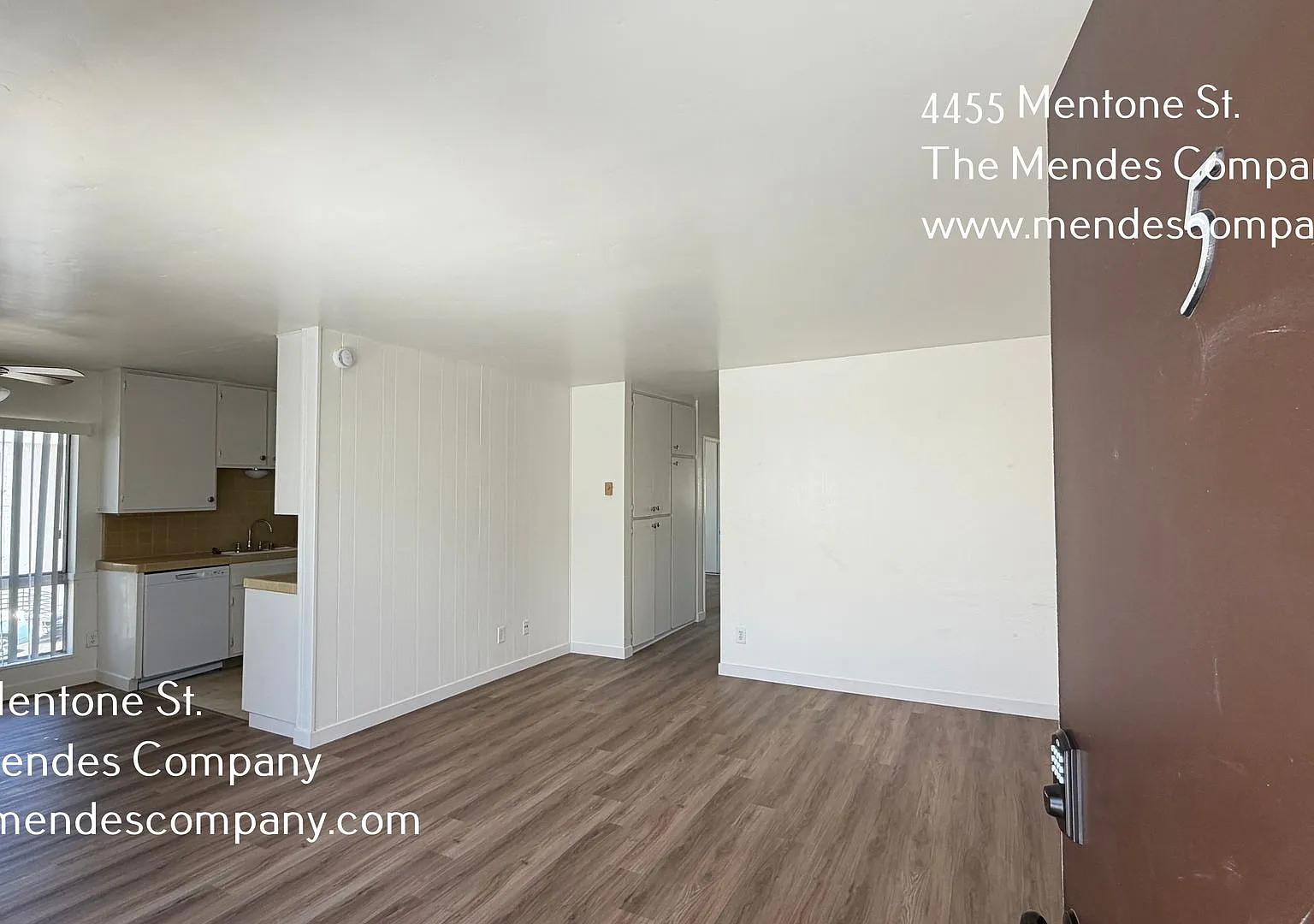 Spacious 2bd / 2bth Apartment Home in Ocean Beach — Photo 2