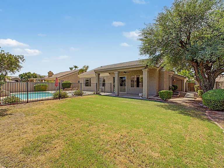 1292 W Longhorn Dr — Photo 29