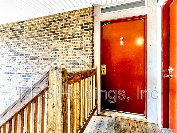 4th image of 48 South Ave #1