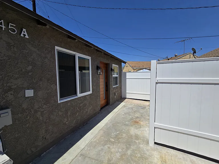 Klinedale Ave — Photo 7