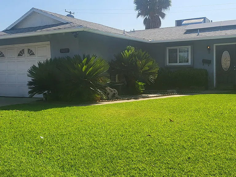 9605 Fremont Ave — Photo 1