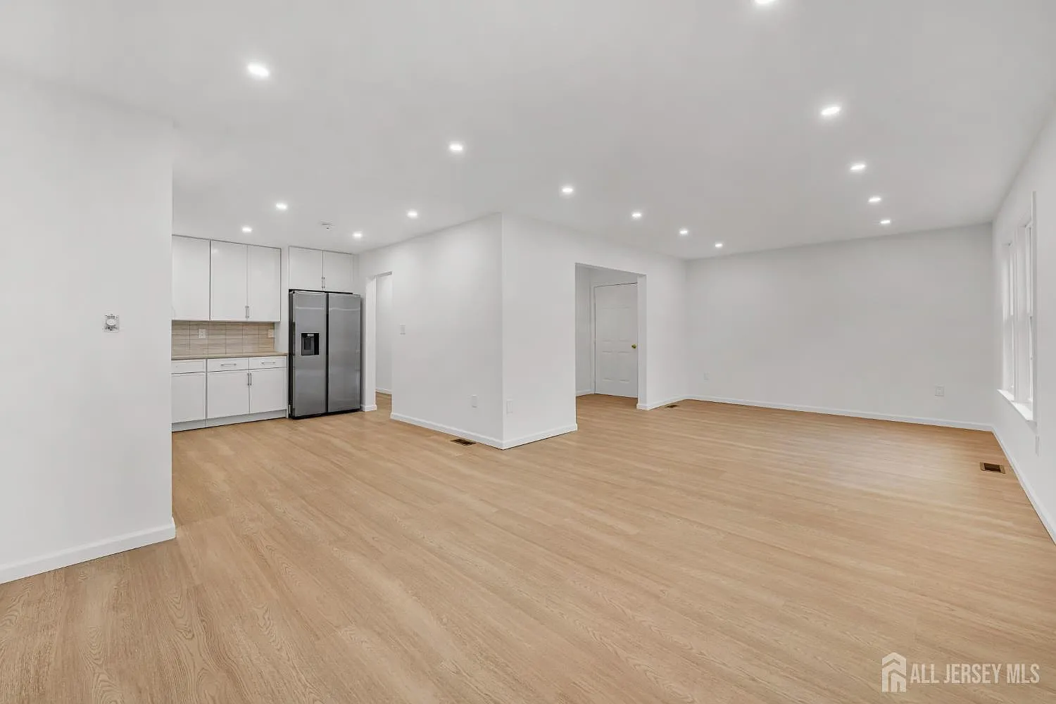 2 bed, 2.0 bath, $3,000 — Photo 4