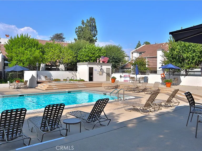 598 W Huntington Dr #C — Photo 19