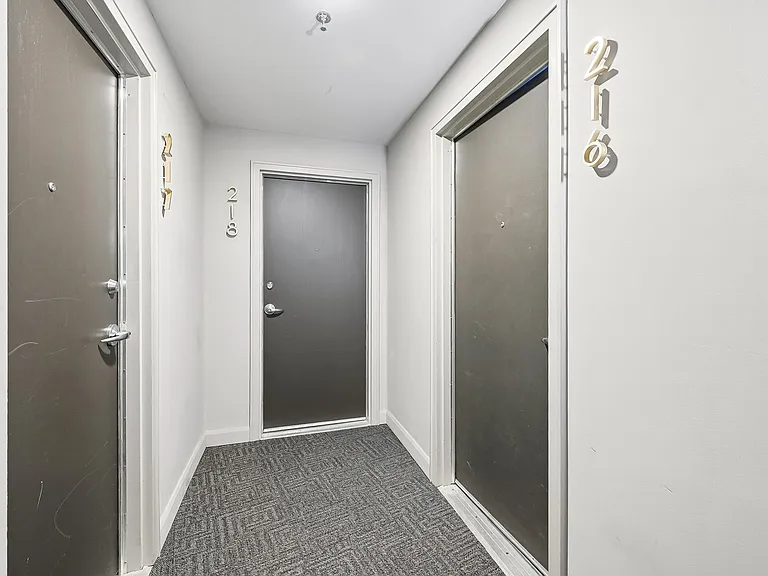 825 N 4th St #216 — Photo 8