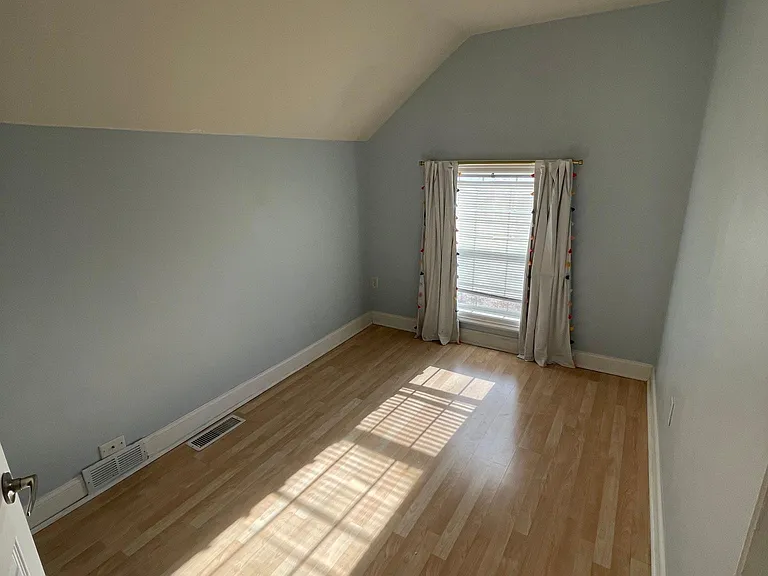 728 Rose St — Photo 9