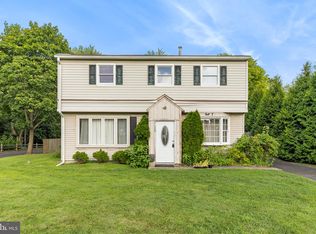 987 Willow St, Southampton, PA 18966