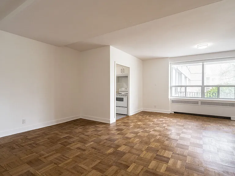 755 Avenue Rd — Photo 19