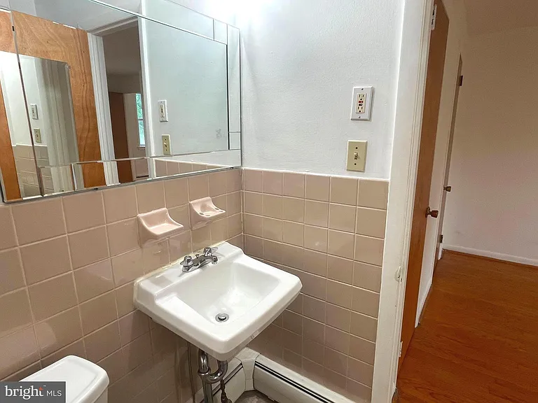 6649 Hegerman St — Photo 14