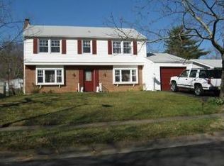 53 Hinsdale Ln, Willingboro, NJ 08046