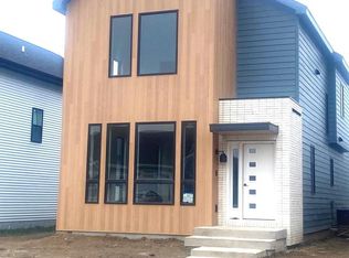 832 Royster Oaks Dr, Madison, WI 53714