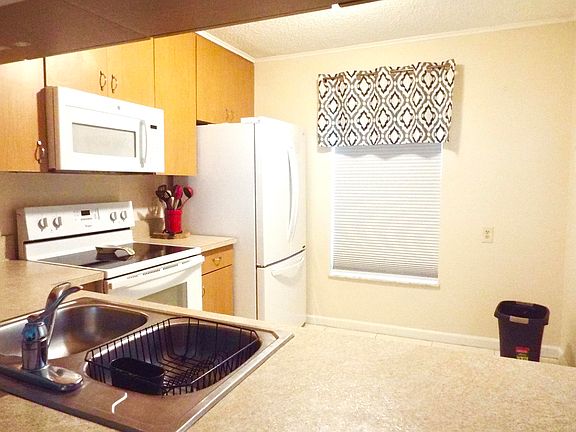5th image of 857 N A St