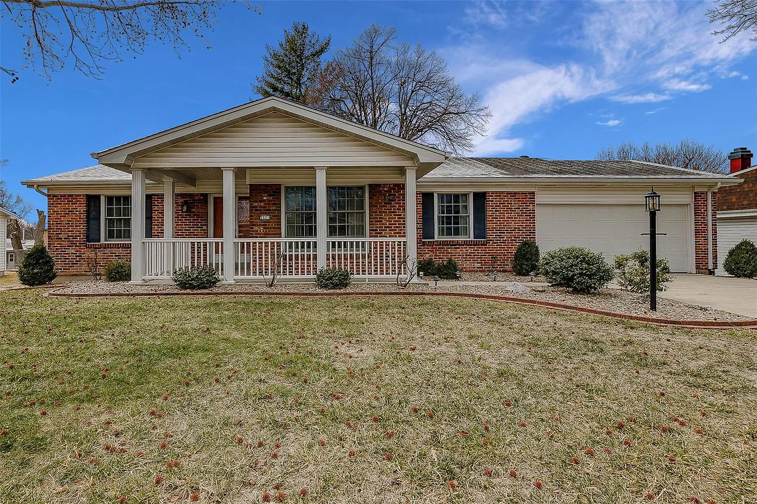 2521 Westport Ln photo 1