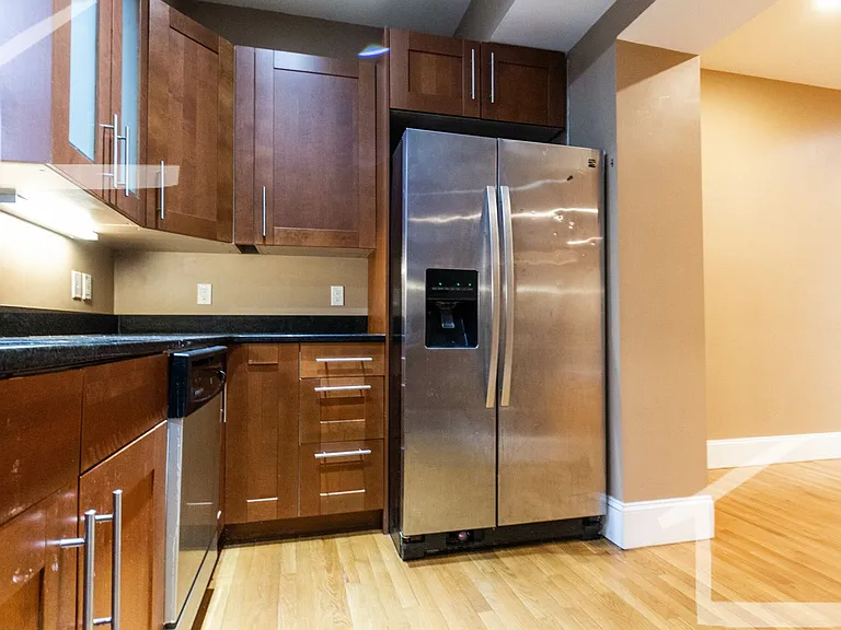 1592 Beacon St #3D — Photo 1