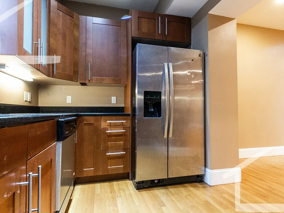 1592 Beacon St #3D