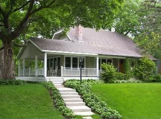 154 Homedale Rd, Hopkins, MN 55343