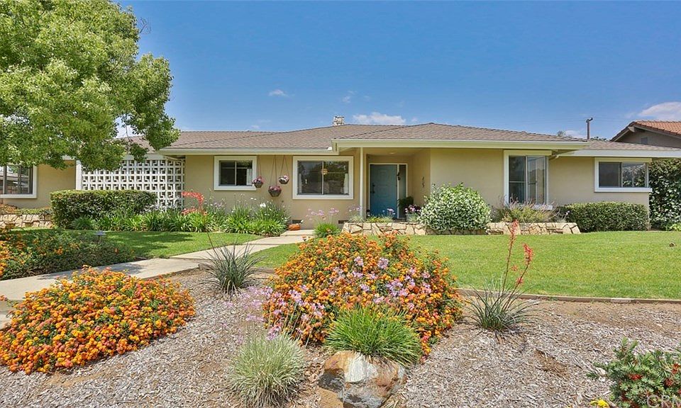 1st image of 2829 E Sunset Hill Dr