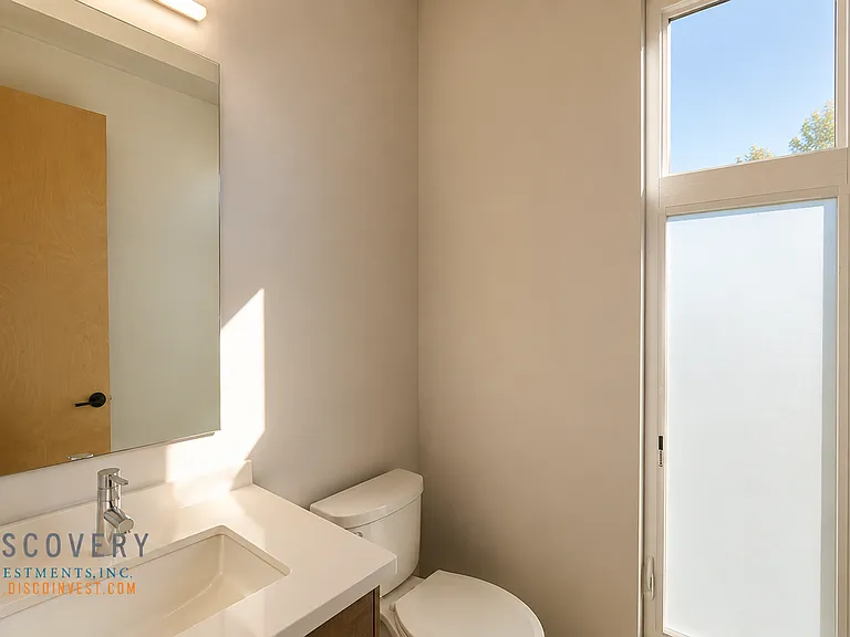 3235 Louise St #C — Photo 28