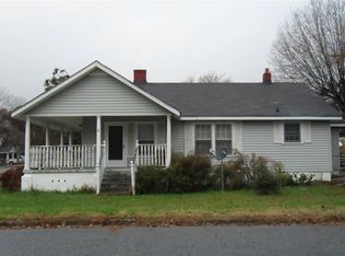 305 E Arlington Ave, Greer, SC 29651