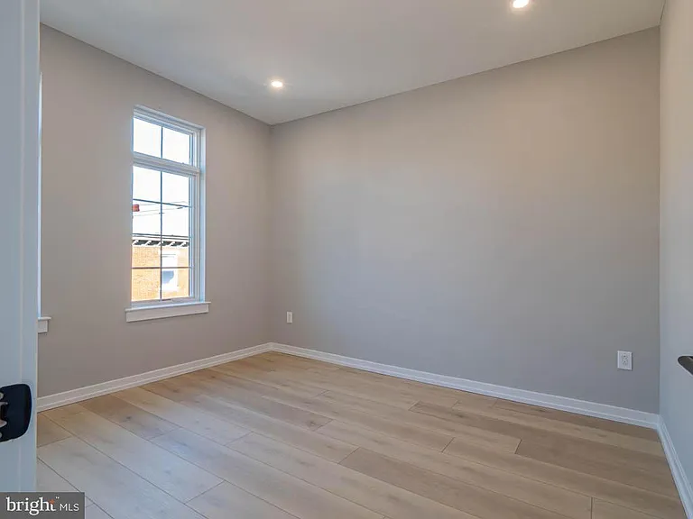 769 S 10th St #4B — Photo 5