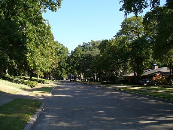 5th image of 934 Forestgrove Dr