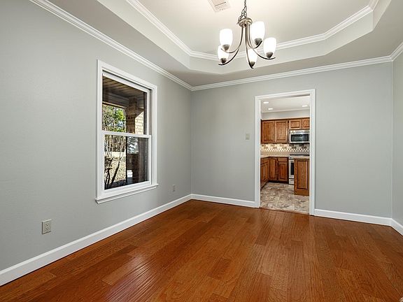 3rd image of 107 Castano Dr