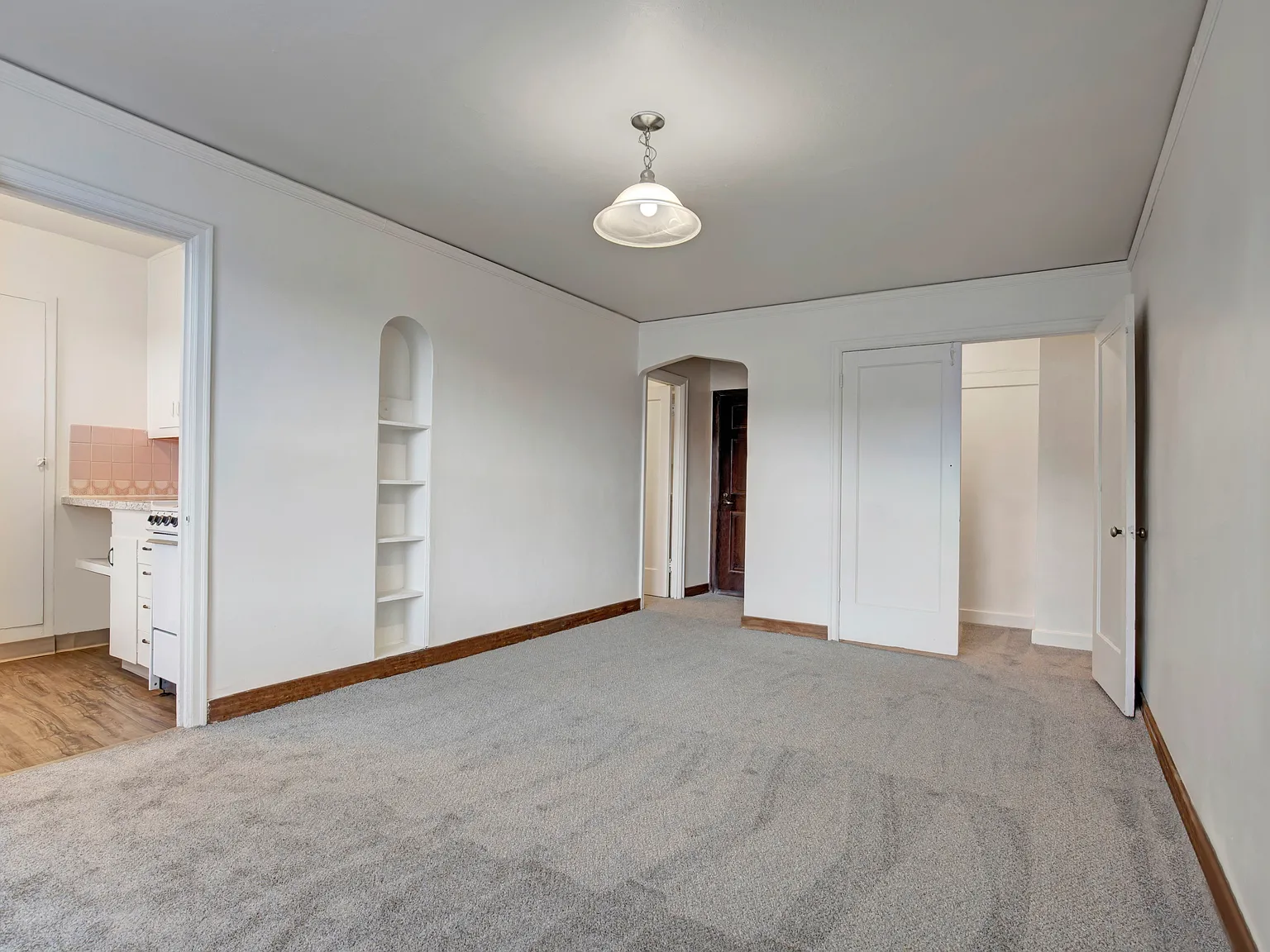 Studio, 375 sqft, $1,178 — Photo 3
