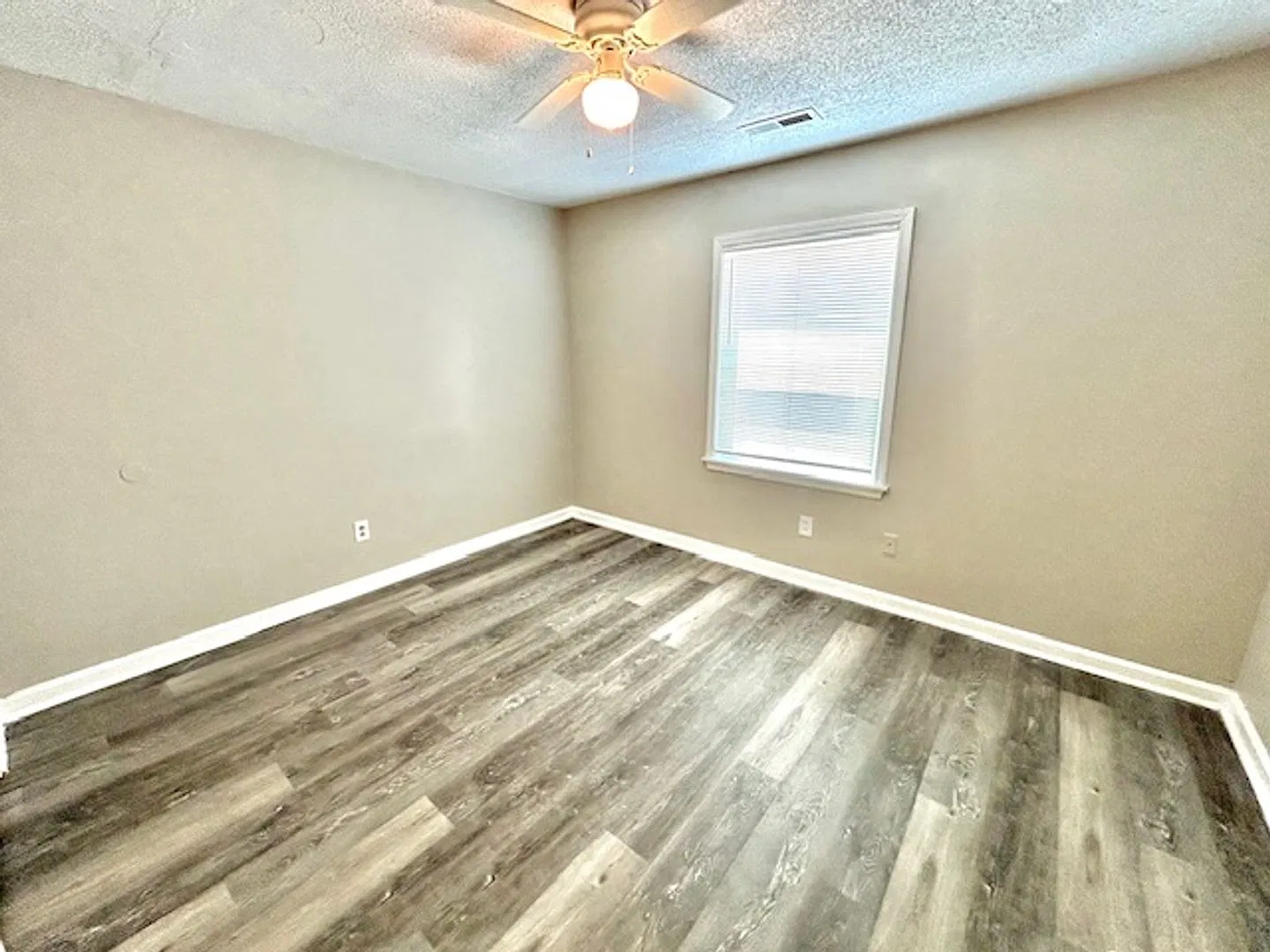 4425 Torrance Drive — Photo 3