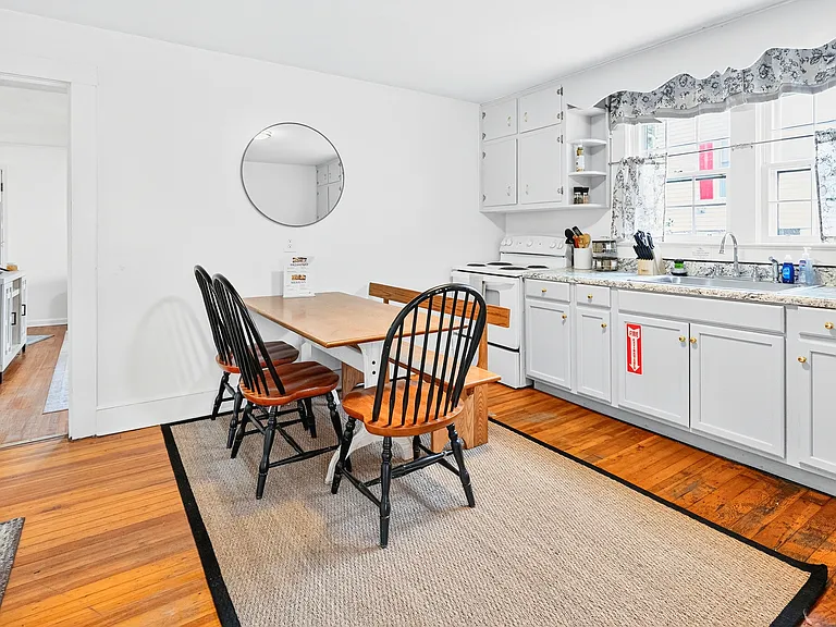 33 Schoolfield Dr — Photo 6