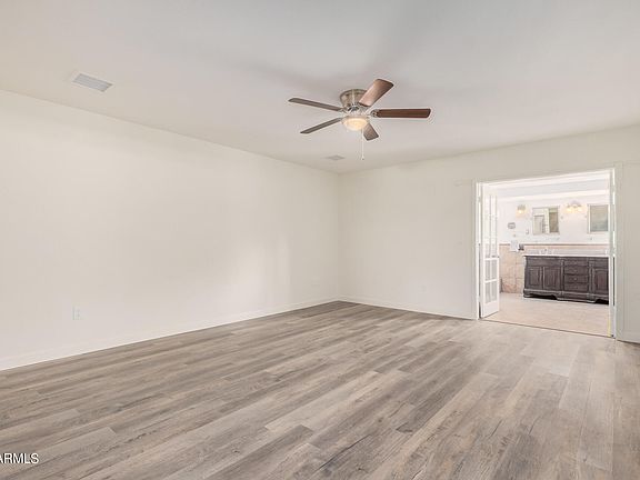 4th image of 513 E ANGELA Drive