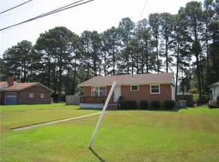 9 Sunset Ln, Portsmouth, VA 23701