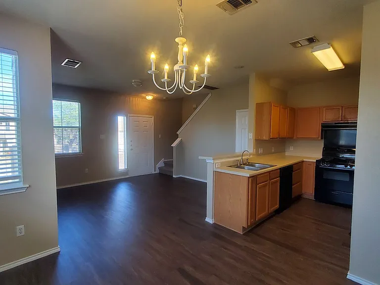 14001 Cambourne Dr — Photo 2