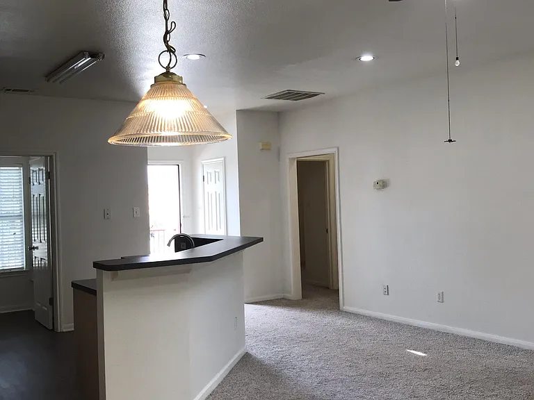3104 Northwest Blvd #D — Photo 4