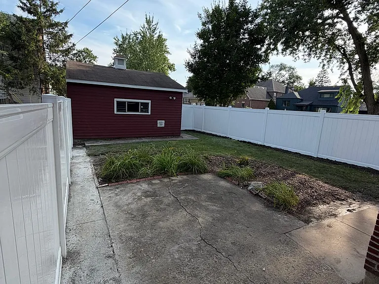 426 E Vallette St — Photo 14