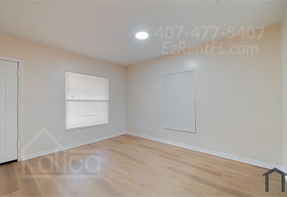 3rd image of 911 5th St