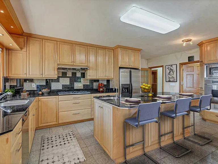 440 Cold Springs Rd — Photo 14