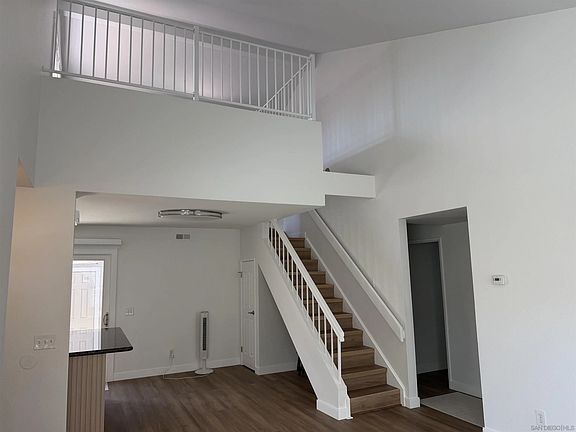 5th image of 318 Riverview Way