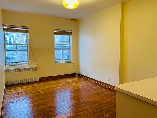 Rented by Bank Neary | media 38